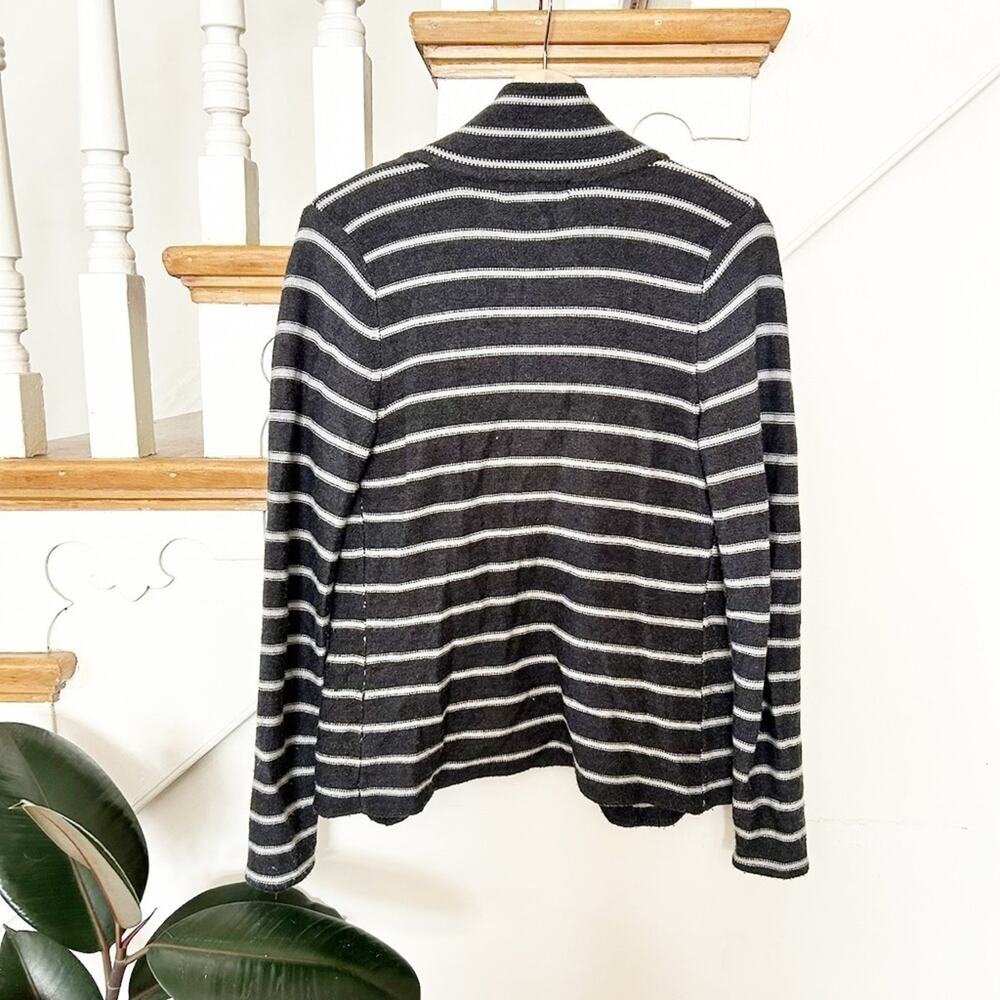 Tahari Merino Wool Blend Striped Cardigan Gray White Button-Front Pockets Sz S - Picture 5 of 6